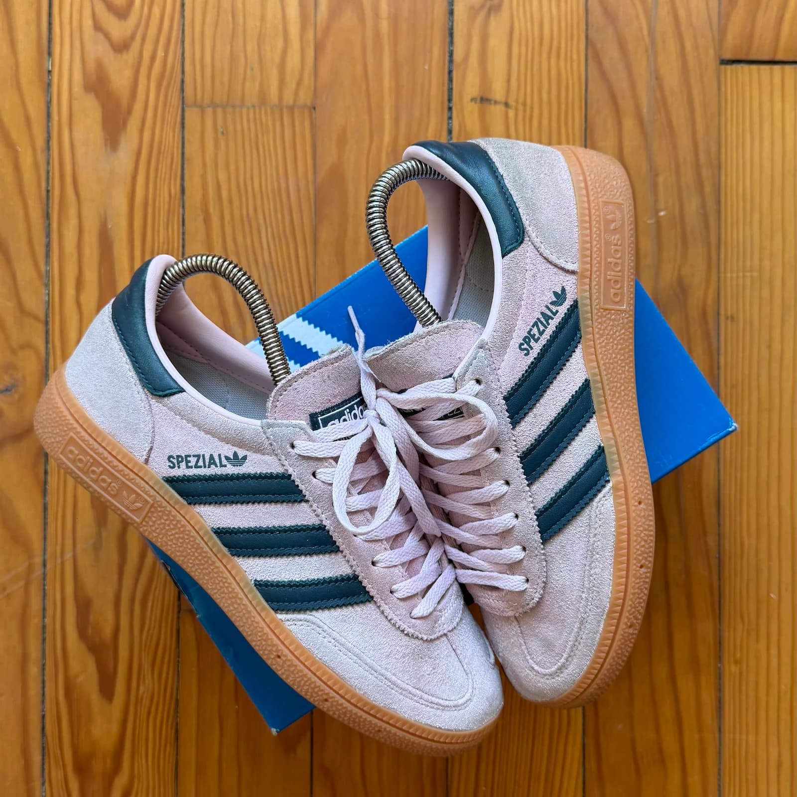 Adidas Originals Handball Spezial - Clear Pink / Arctic Night